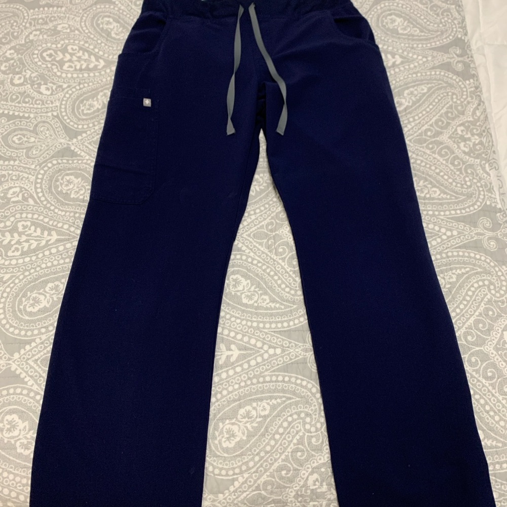 FIGS Kade Cargo Scrub Pants Navy - M